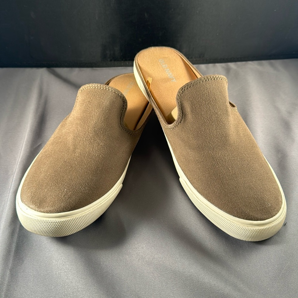 Old Navy slip on 1994 sneakers in coffee